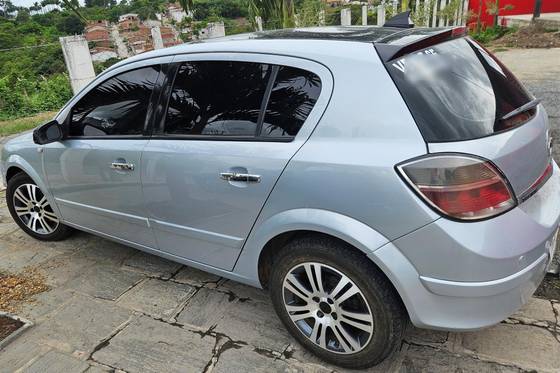 CHEVROLET VECTRA 2.0 MPFI GT HATCH 8V FLEX 4P MANUAL